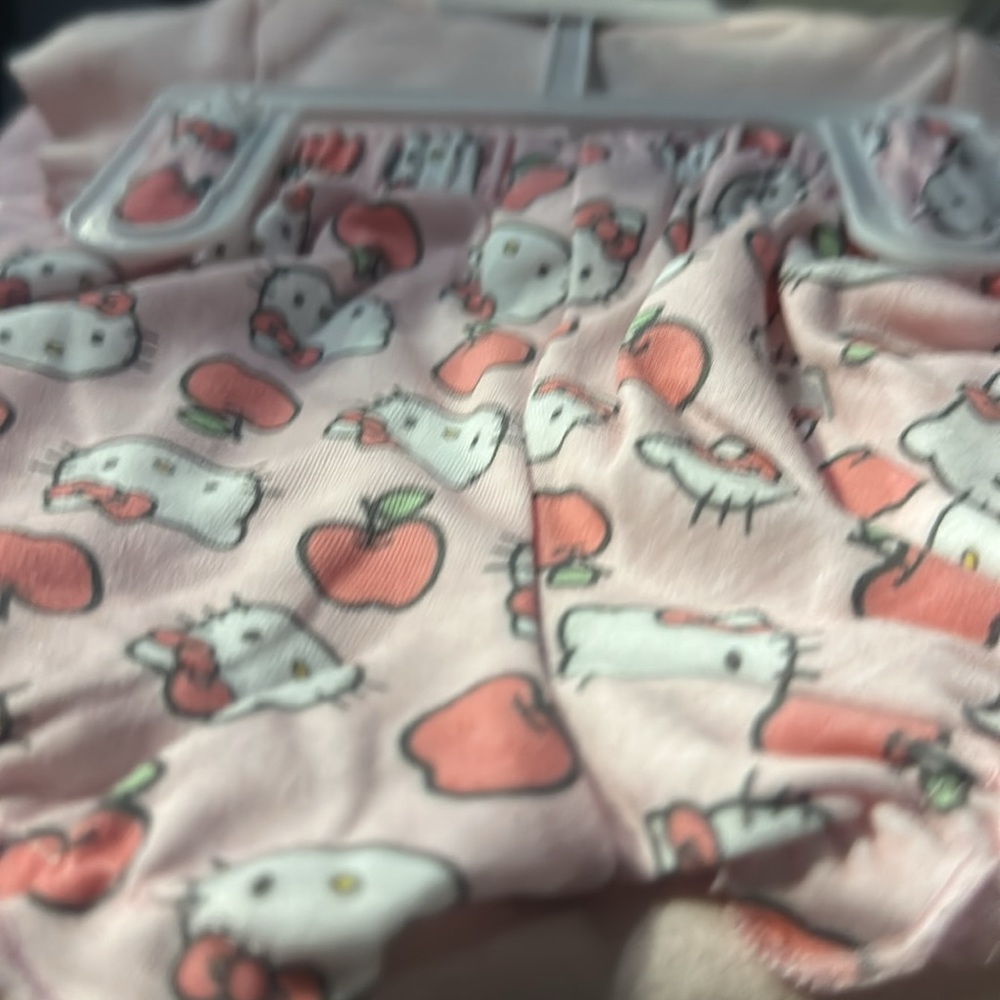 Hello Kitty Matching Set - Picture 7 of 9